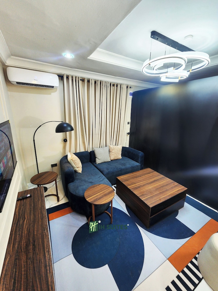 Ihsuites
