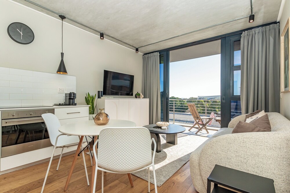 Docklands Deluxe Apartments by ITC Hospitality