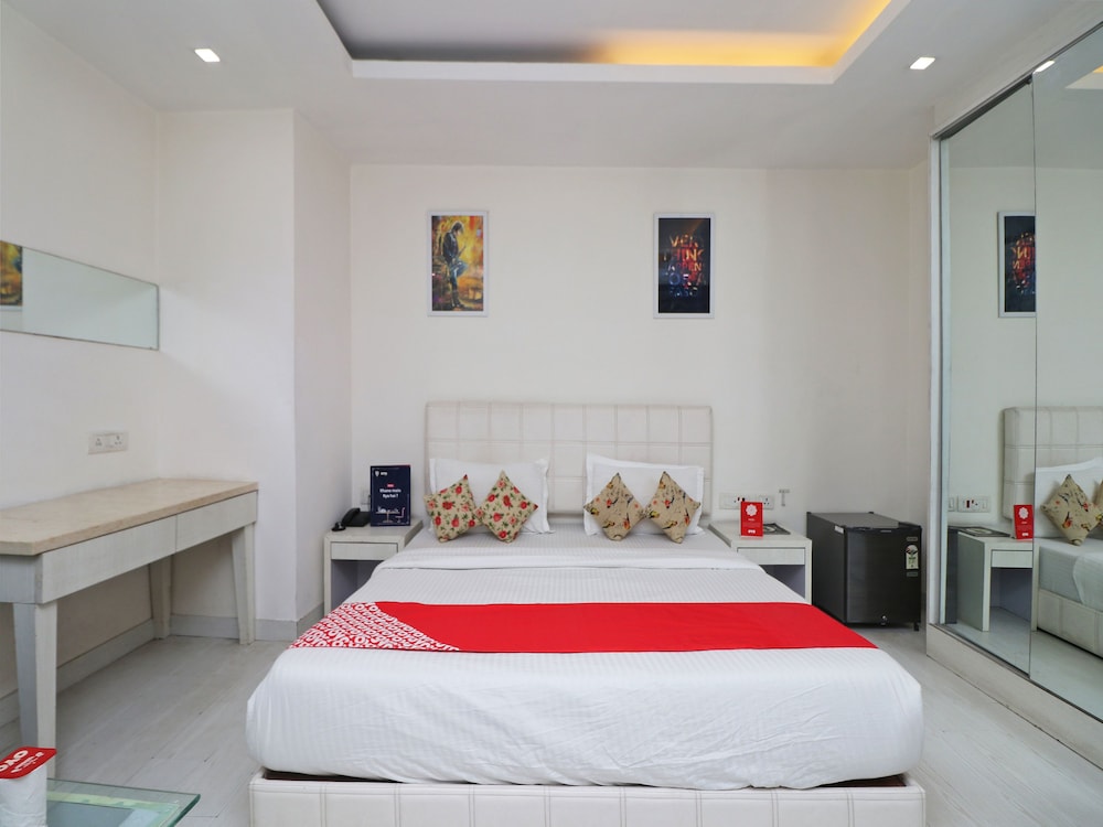 OYO 12346 Siris Inn