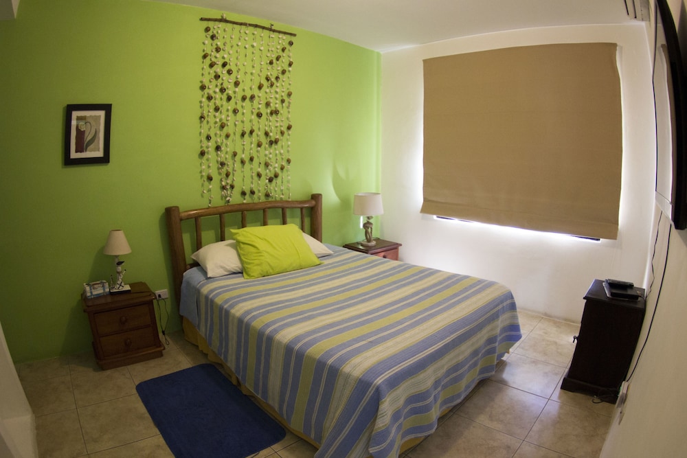 Luxury Villas Monterrico