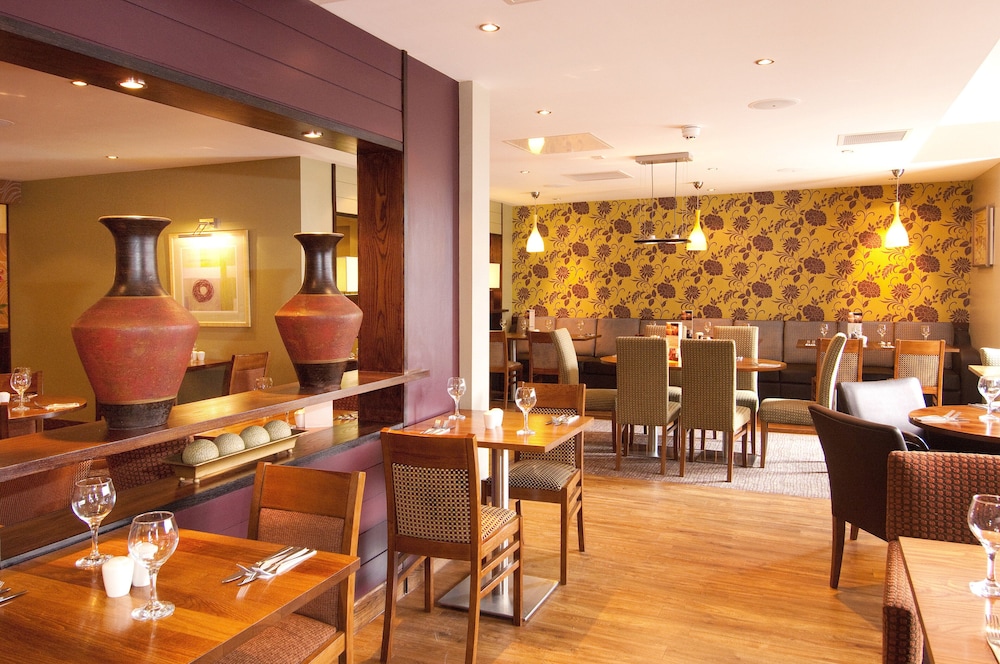 Premier Inn Sunbury - Kempton Park, photo 8