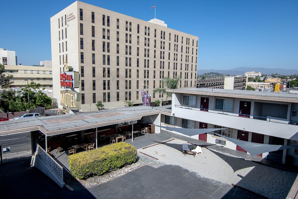 LA Royal Viking Apartments