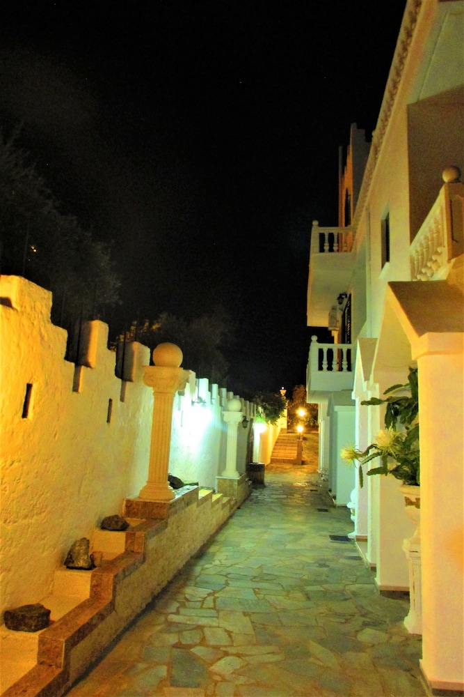 Castellino Studios