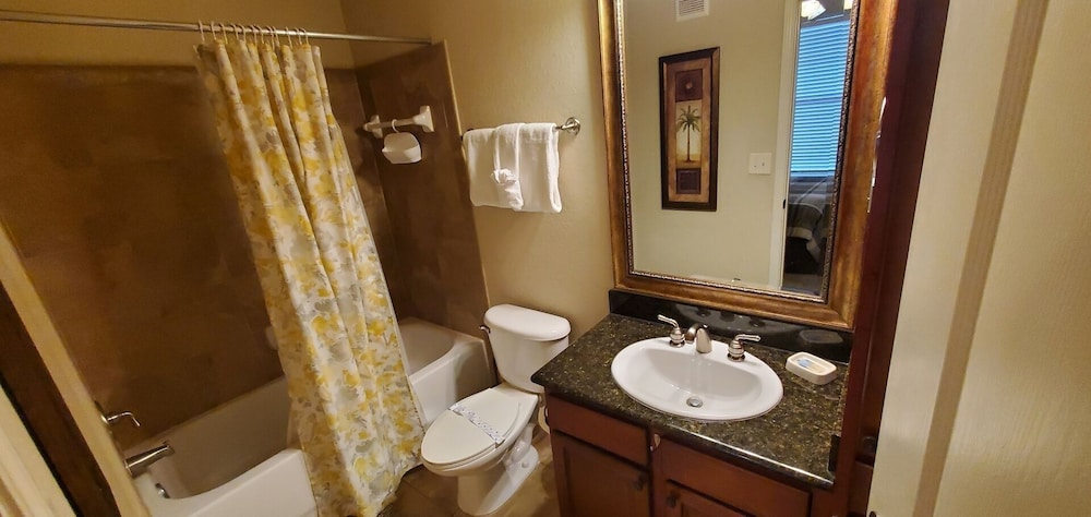 BP835CP 4 Bedroom Condo in Bella Piazza 4 Condo