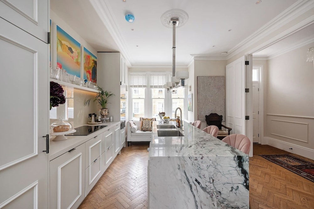 Luxury House Next To Chelsea Battersea Park