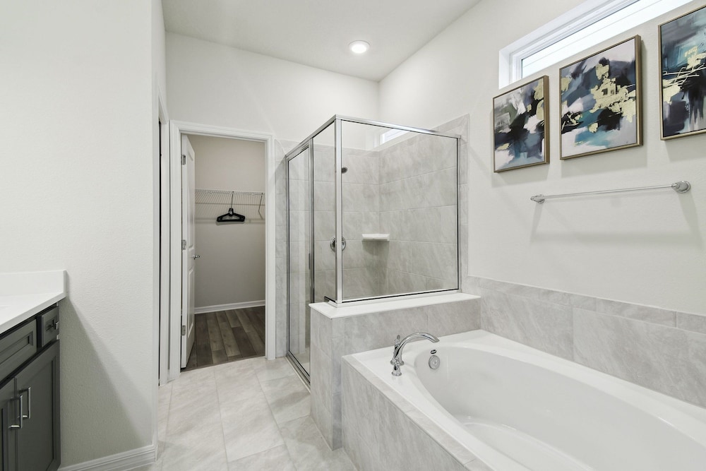 5 BD En-suites, Game Room, Pool, Sleeps 14, Disney