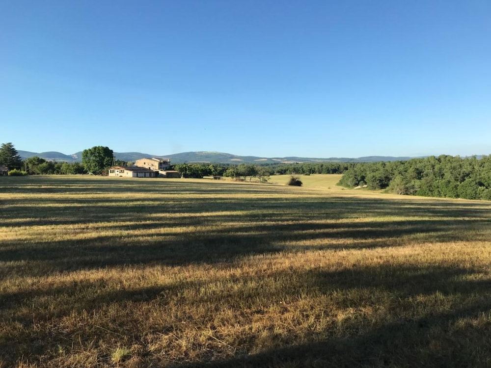 Domaine les Bayles - Chambres d'hôtes view 3