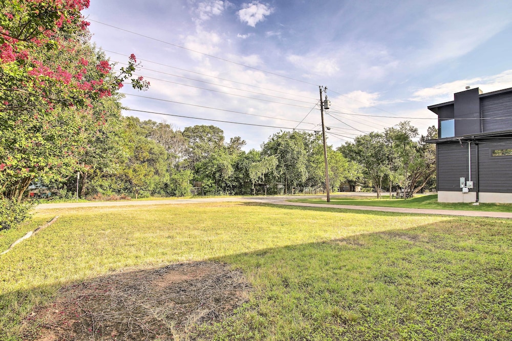 Bright Jonestown Retreat w/ Yard Patio! - Property Image 4