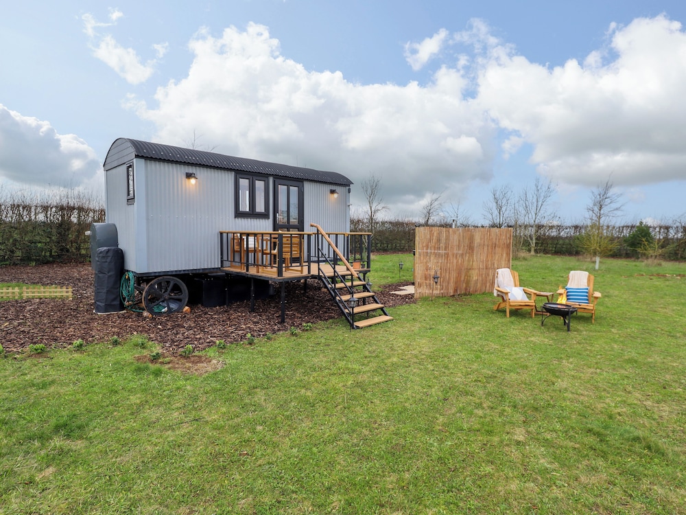 Shepherds Hut - Ash