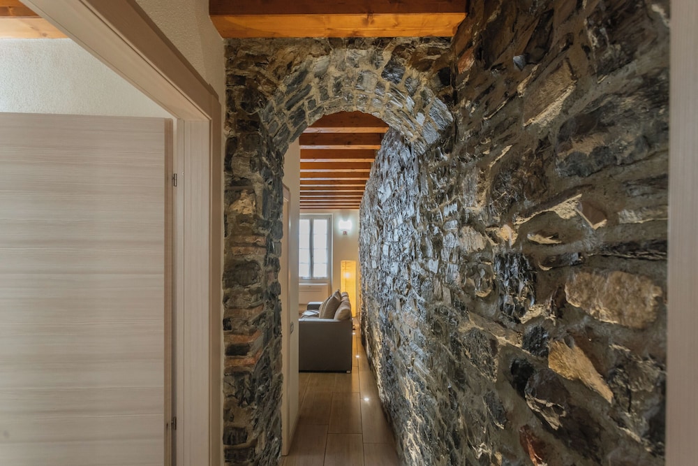 Domus in Como by Rent all Como