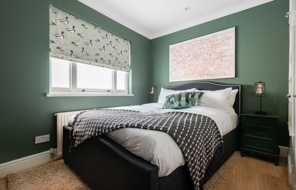 The Kensington Palace Mews - Bright & Modern 6bdr House With Parking Space