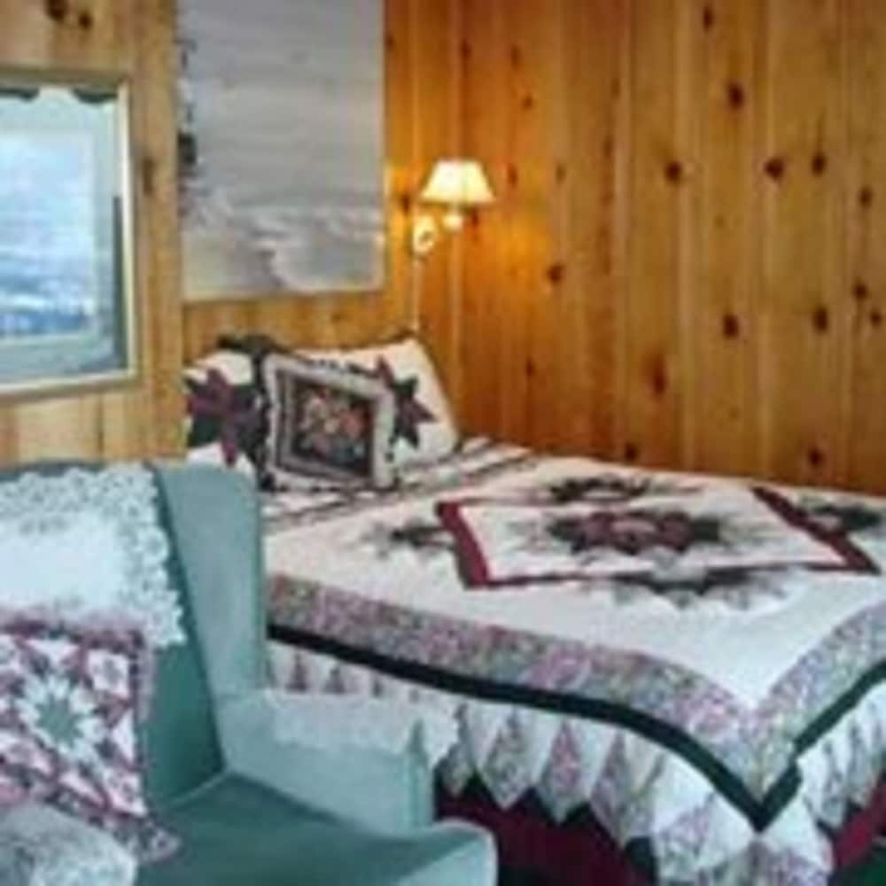 Breyhouse B&B Inn view 2