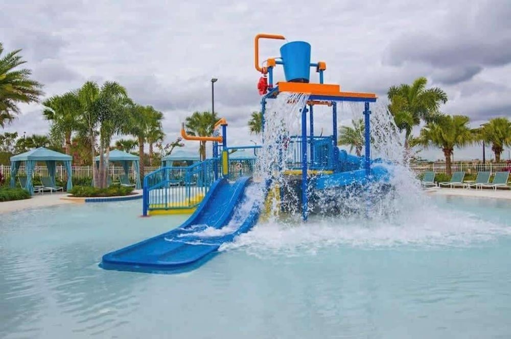 Splendid 6Bd w Private Pool Solara Resort 2154