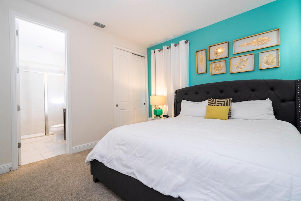 510 BS - 5BD Elegant Escape: Private Haven