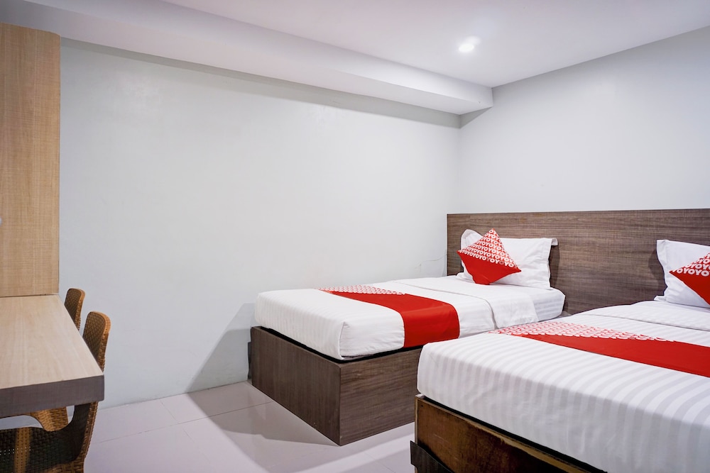 OYO 94772 Gapura Hotel