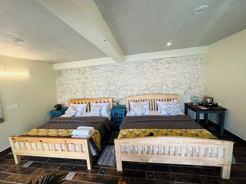 Echor Malusara Lakeview Retreat Bhimtal