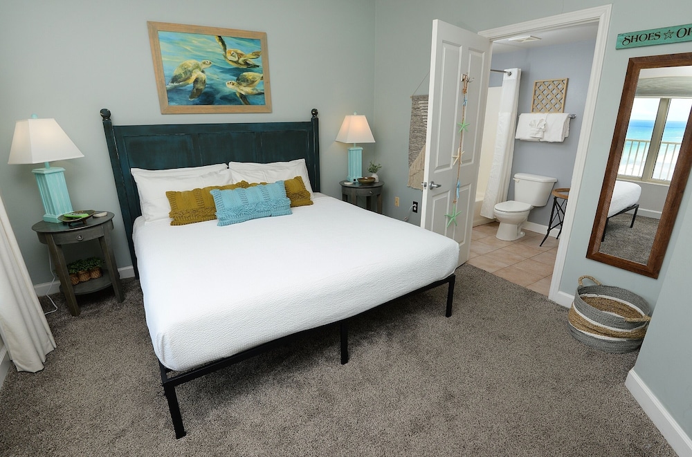 Shores Of Panama 1928 3 Bedroom Condo