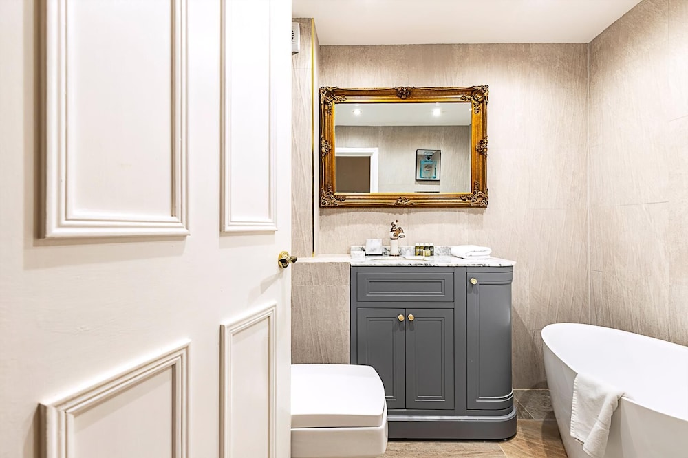 Spacious 4-bed House Near Liverpool St