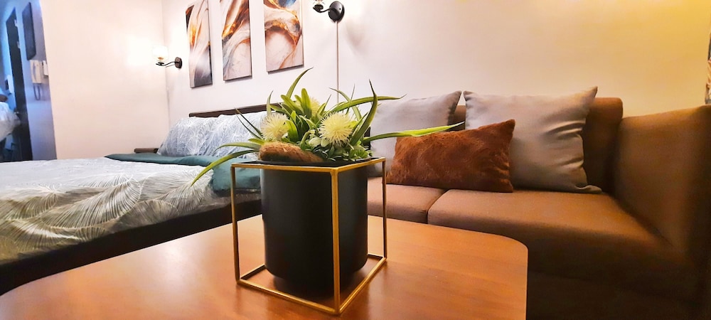 Air Residences-Modern studio w/ City skyline view