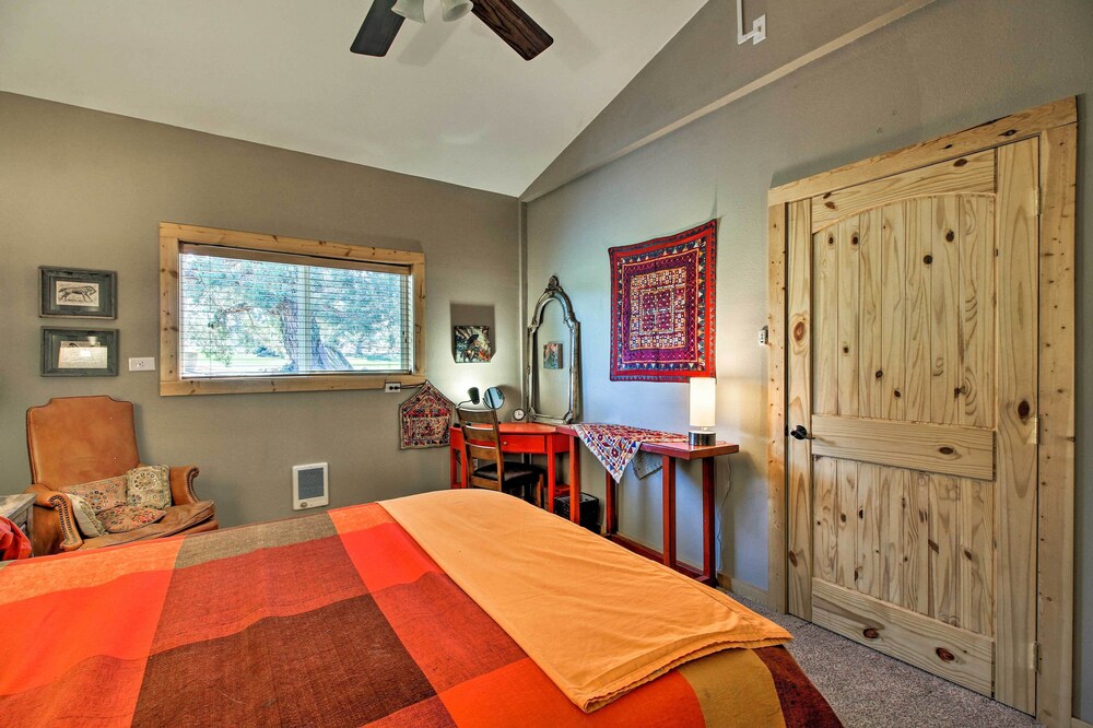 Dog-friendly Ranch Cottage w/ Yard ~ 13 Mi to Bend view 3