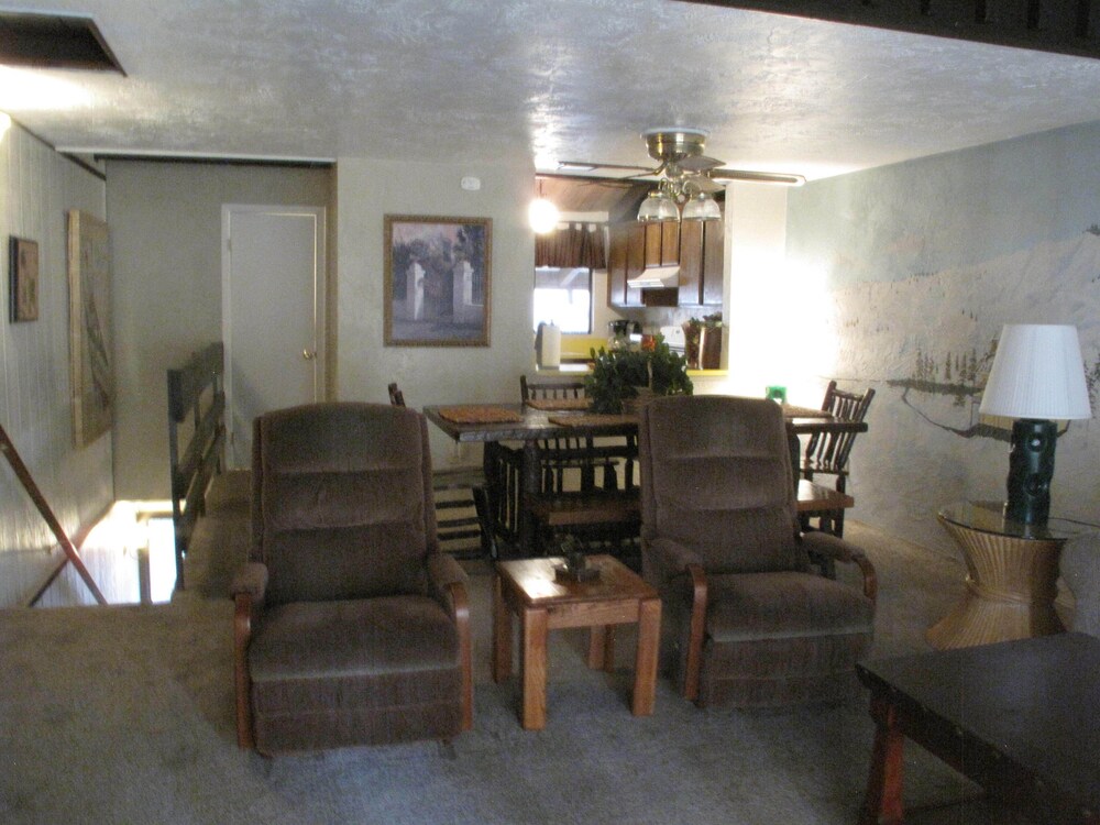 Snow Summit Townhouse Rentals & Sales