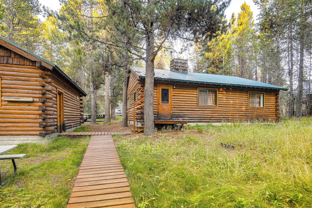 Island Park Fishing Cabin - Walk to Henrys Fork! view 4