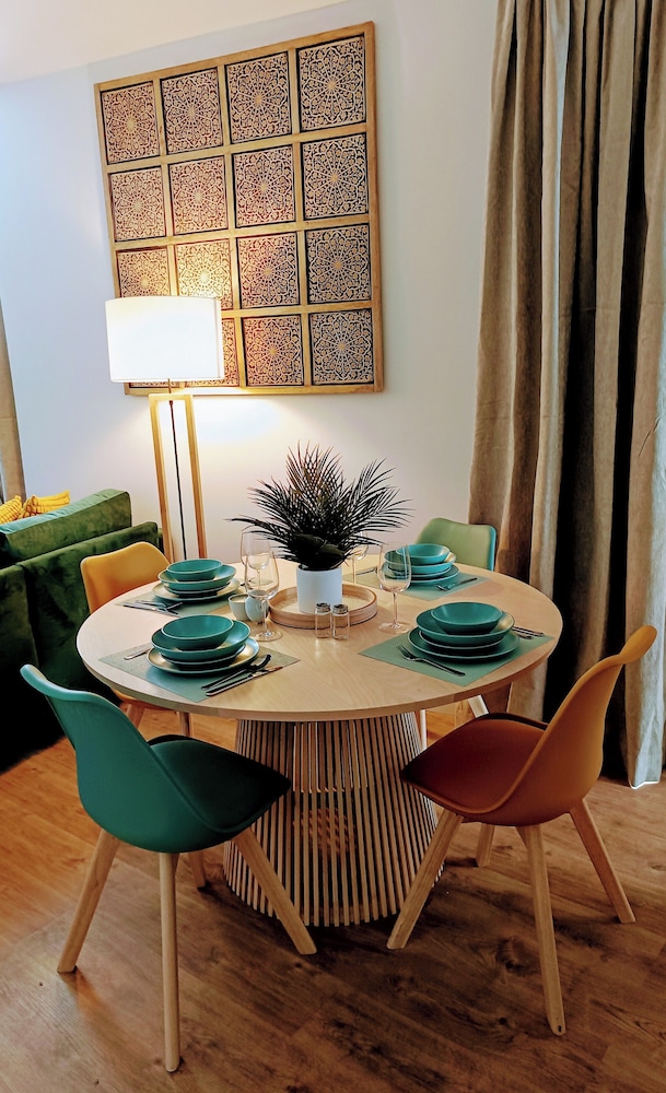 APARTAHOTEL MADRID URBAN SUITES - EDIFICIO EXCLUSIVO - 7 Apartments Boutique Full Equiped