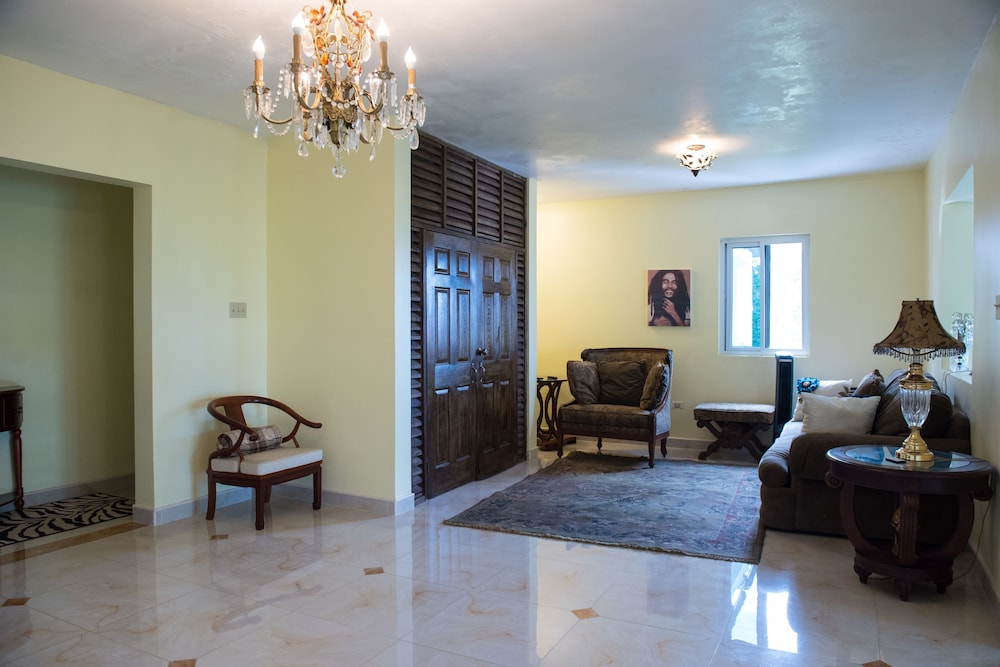 Blue Lotus Villa
