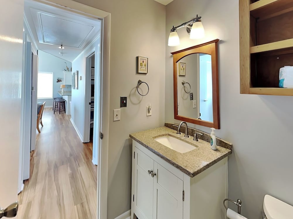 Hicks by Topsail Realty