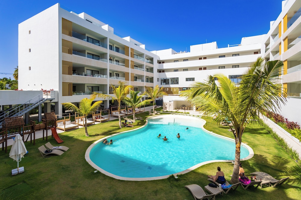 2BR Gardenia Retreat - Picuzzi & Pool