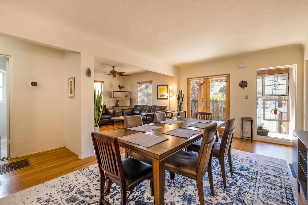 Sarasota Getaway w/ Private Pool & Backyard Oasis!