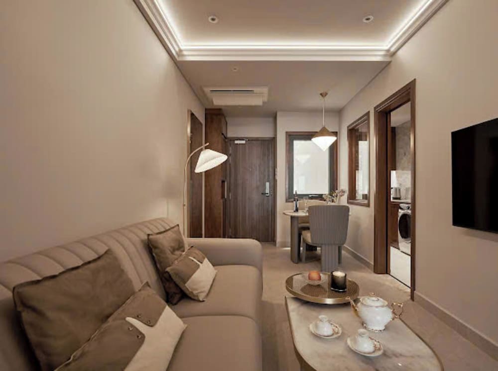 Sunflower Apartment - Suite by THC Group
