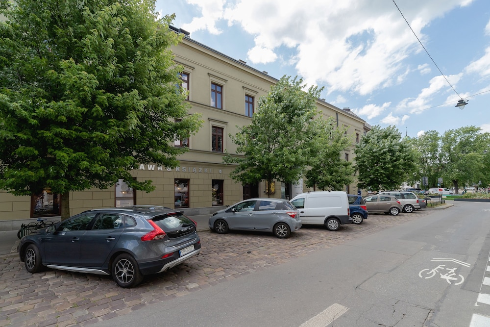 Studio Mostowa Krakow by Renters view 4