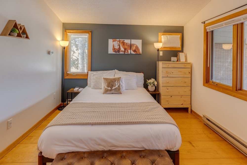 Scenic White Mountains Retreat 4 Bedroom Home