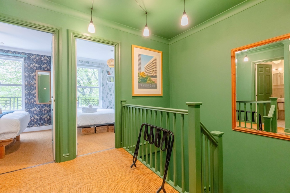 3 Bed House, Sleeps 8 - Near St Pancras
