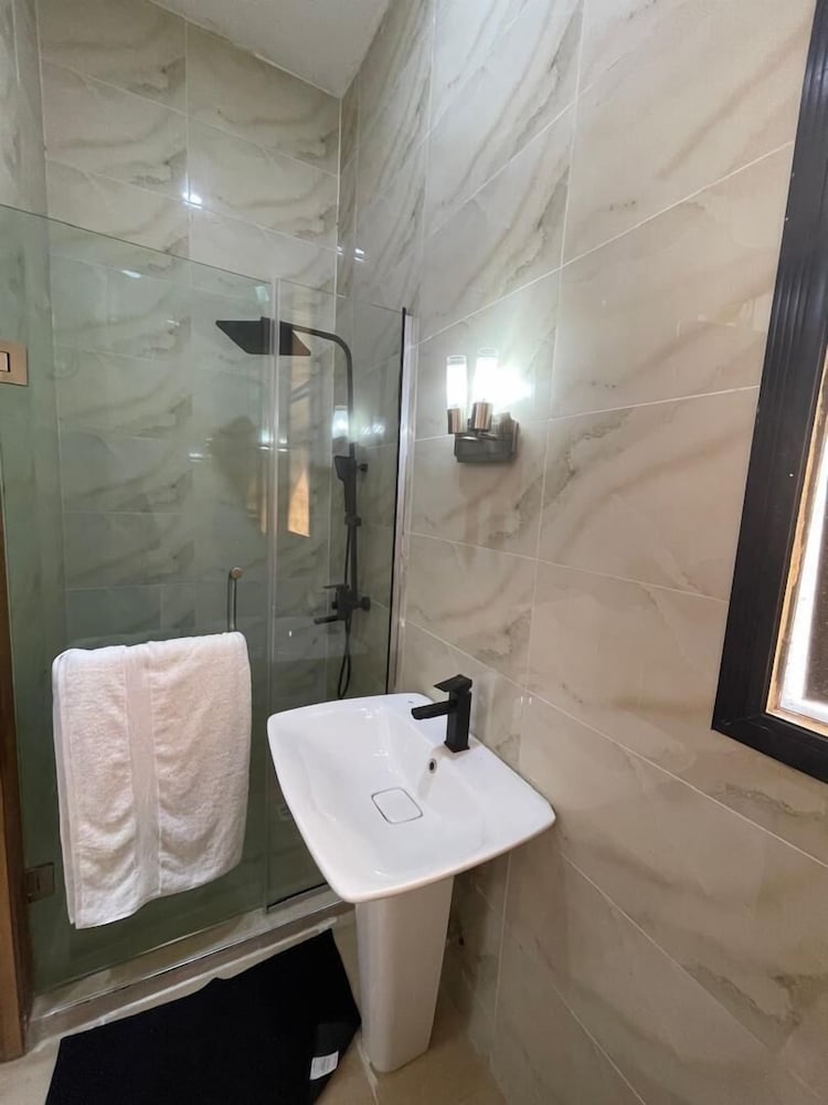 Spacious 2-bedroom apartment