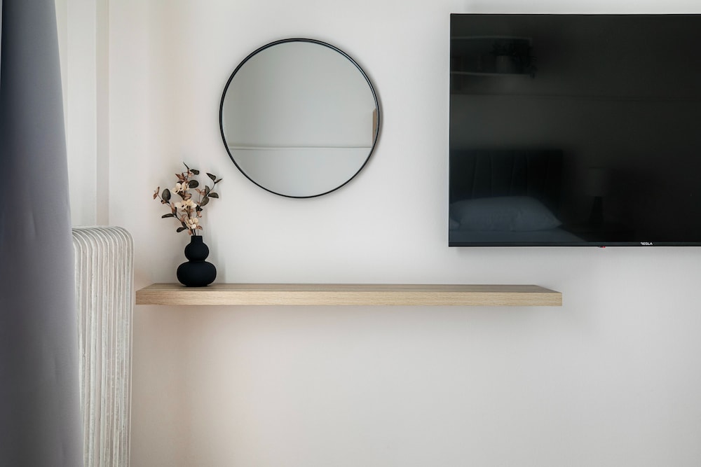Helios Apartment by A&A Residencies