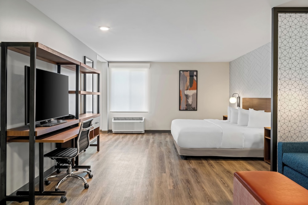 Everhome Suites Somerset - South Brunswick
