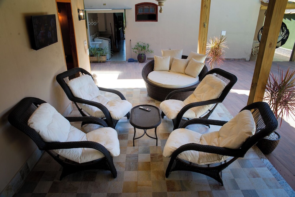 Casa com Piscina e Churrasqueira no Pantanal