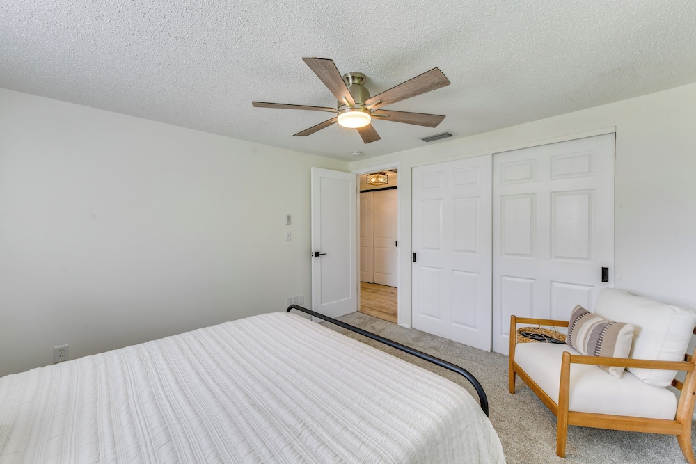 Near Beaches + Downtown: Sarasota Home w/ Lanai