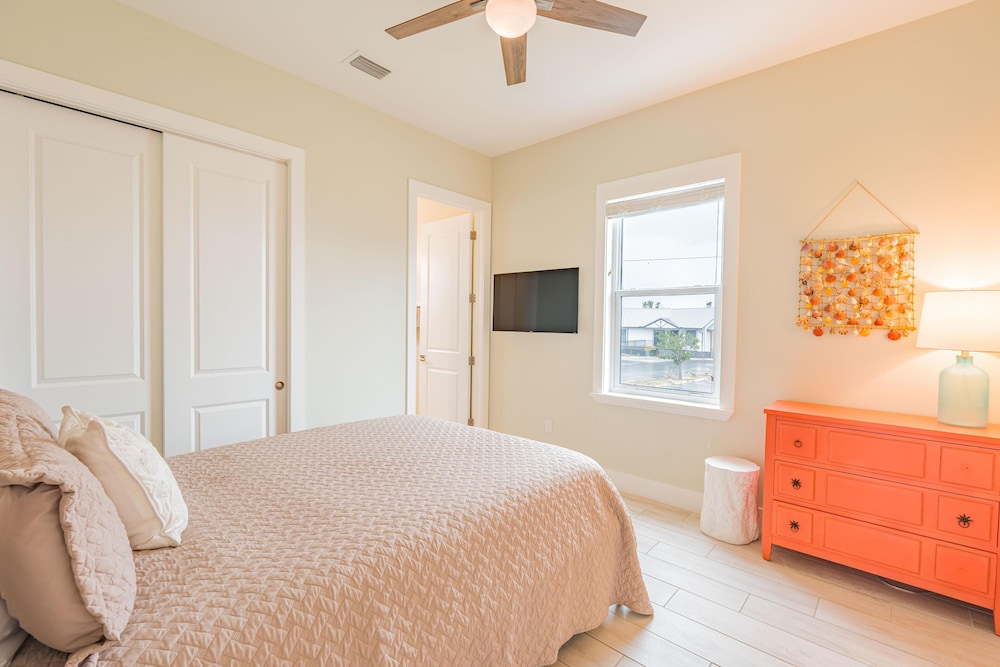 Captain's Quarters