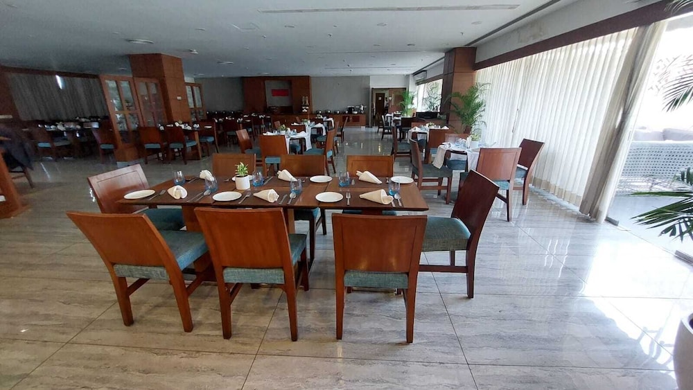 DEVENTURE HOTEL