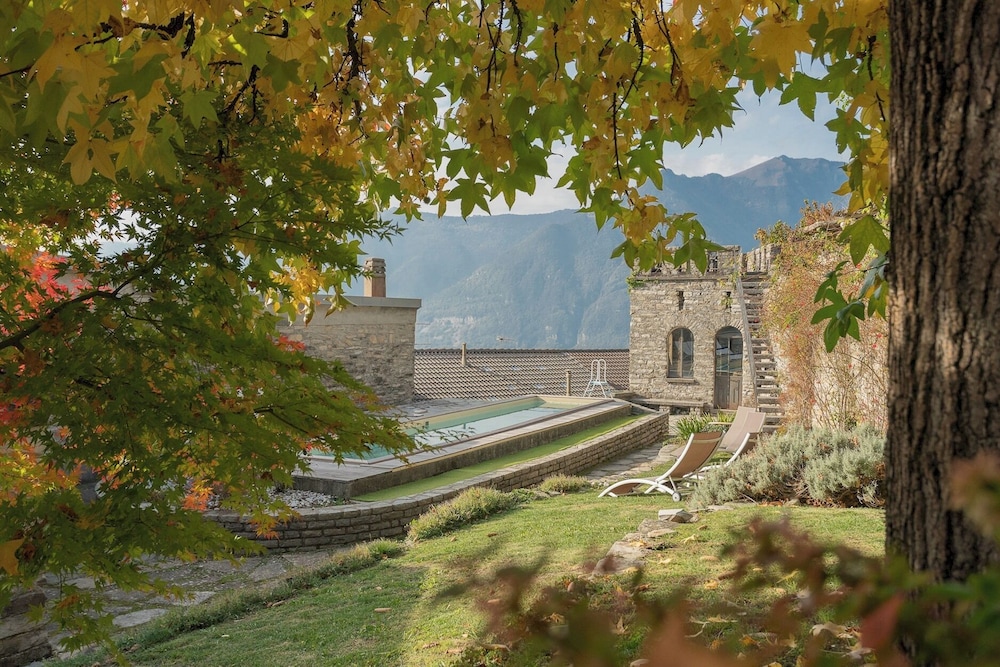 Villa Torre di Palanzo With Magnificent View by Rent all Como