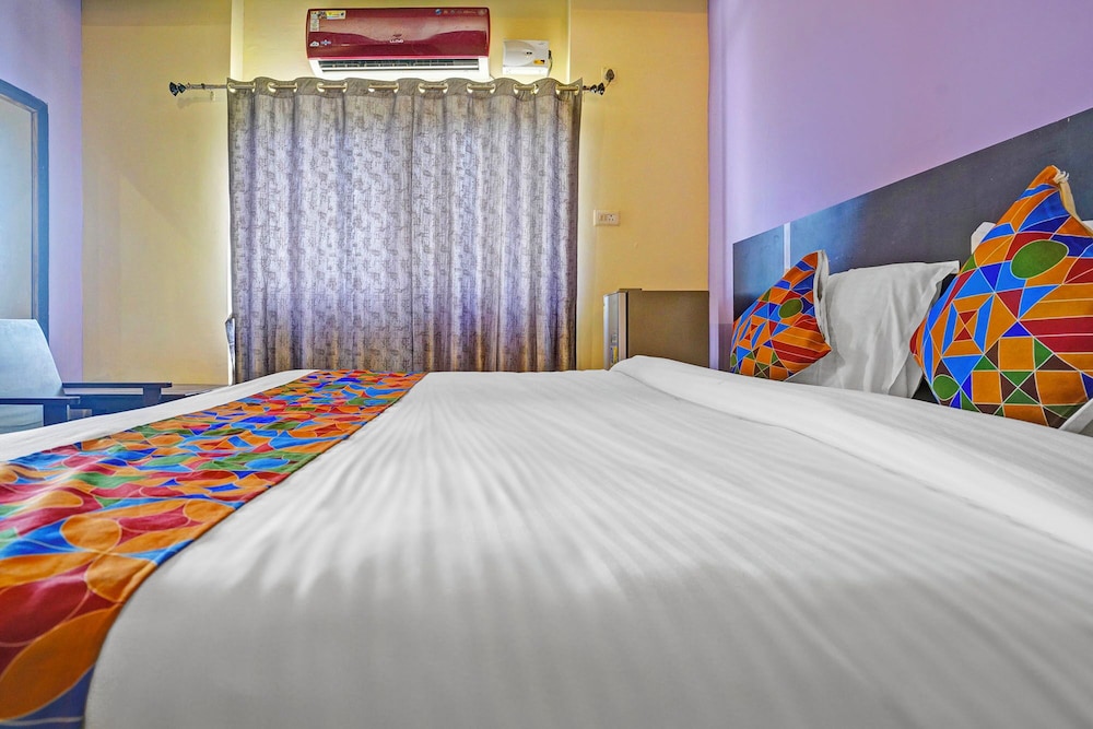 Fabhotel Golden Horizon