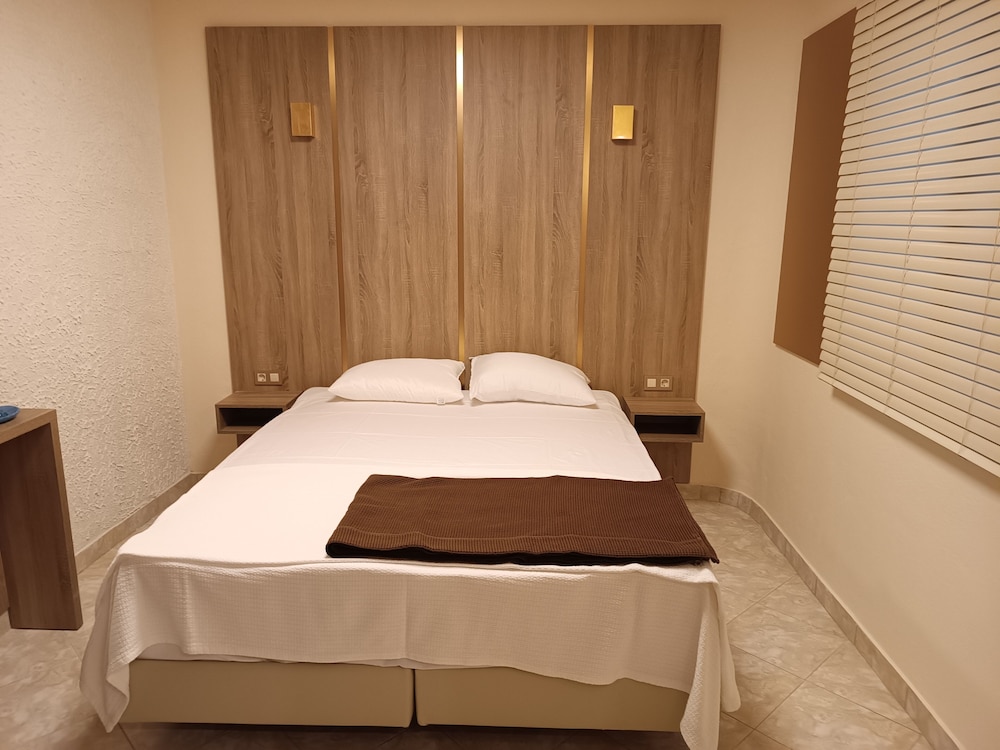 Anastasia's Luxury Suites photo 4