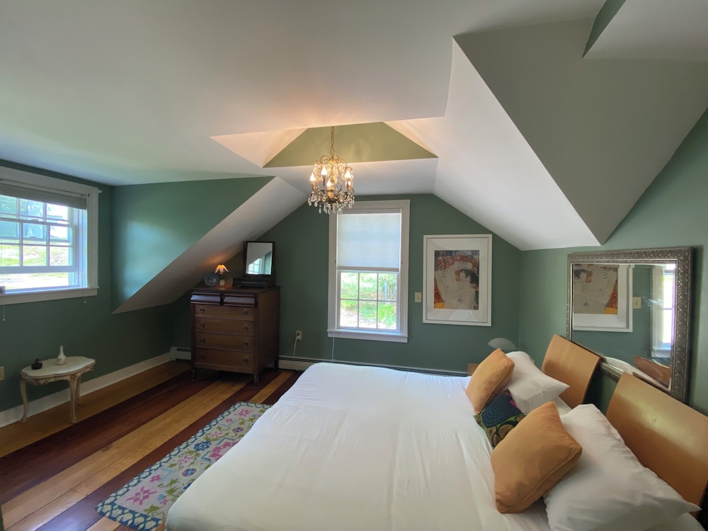 Green River Bridge Inn