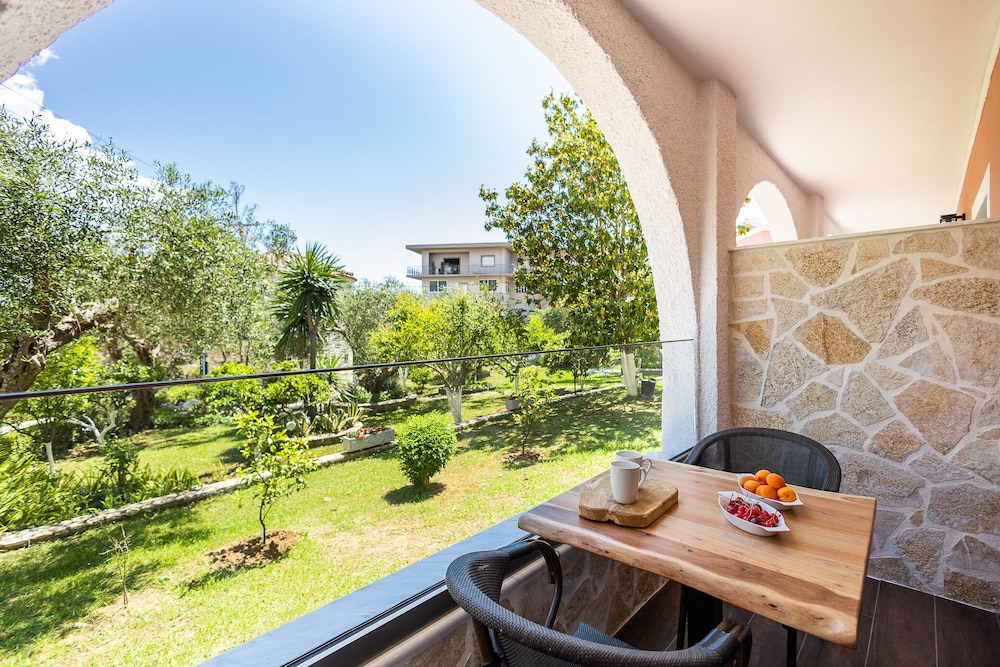 Mathraki Resort