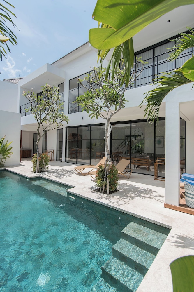 Villa Sejarah