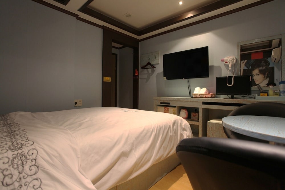 Photo 6