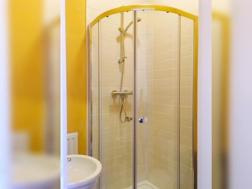 Stoke-on-trent Vacations - Town House  Balliol St - Property Image 10